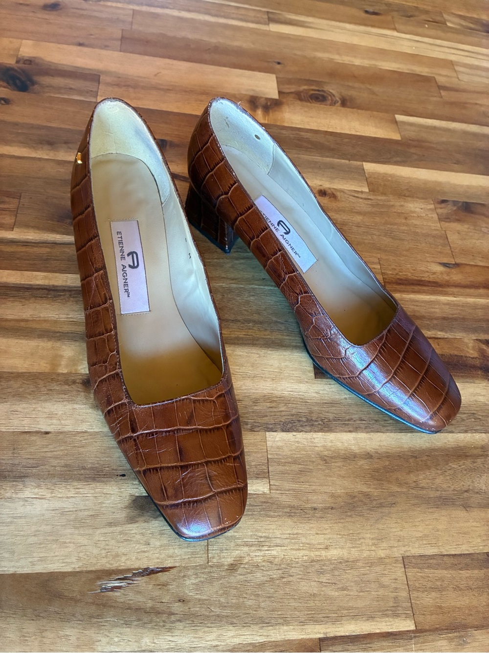 Vintage Etienne Aigner Brown Croc-Embossed Gucci style Heels